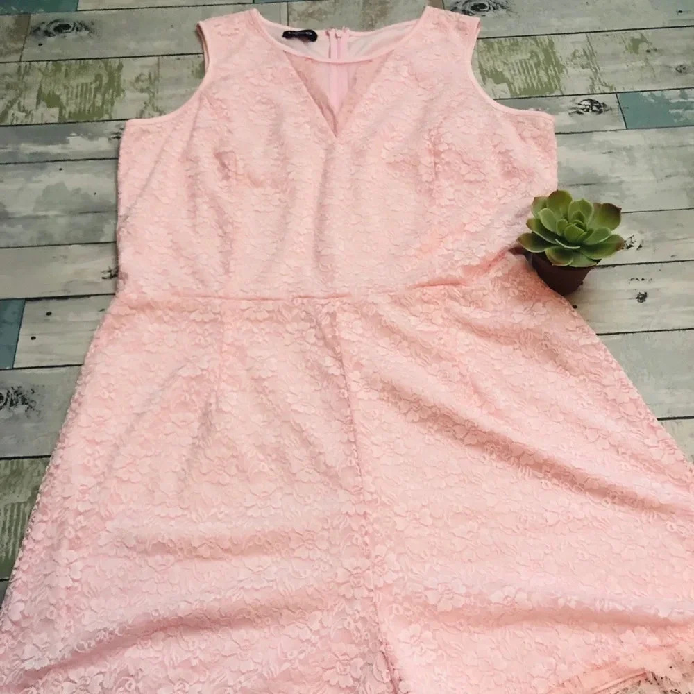 Bebe Mary's Rose Pink Lace Romper - Picture 3 of 8